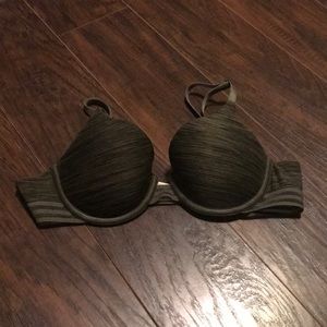 Victoria secret uplift semi demi bra